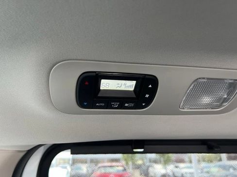 Used 2025 Honda Odyssey Elite image 29