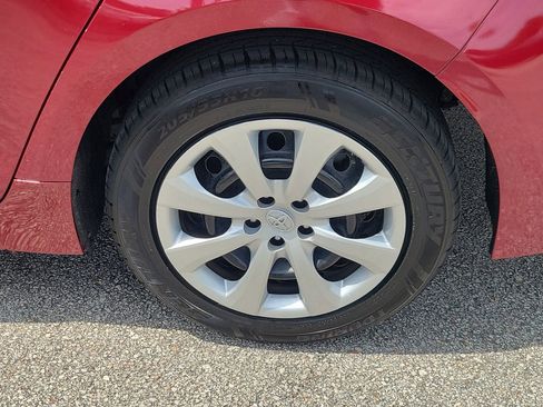 Used 2022 Toyota Corolla LE FWD image 5