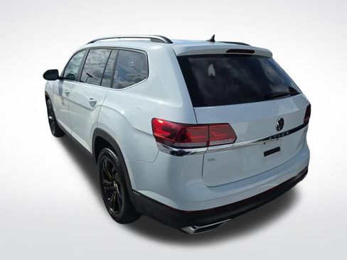 Used 2023 Volkswagen Atlas SE w/ Panoramic Sunroof Package image 5