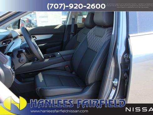 New 2026 Nissan Murano Platinum w/ Cargo Package AWD/4WD image 13