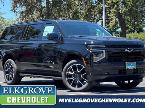 New 2026 Chevrolet Suburban RST w/ RST Capability Package AWD/4WD image 1