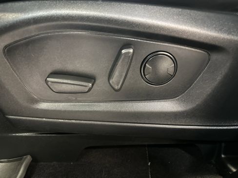 Used 2023 Ford Explorer XLT w/ Equipment Group 202A image 24