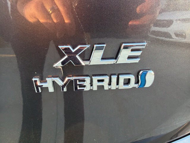 Used 2017 Toyota RAV4 XLE w/ Convenience Package AWD/4WD image 11