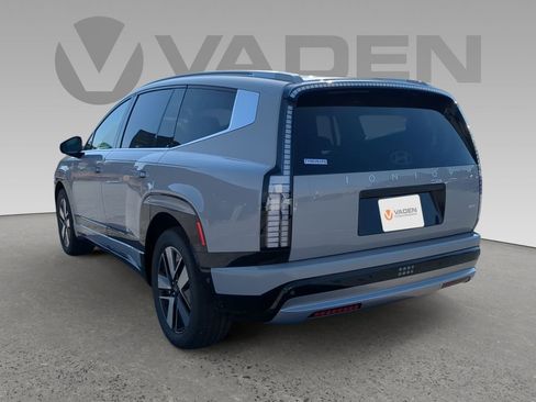 New 2026 Hyundai Ioniq 9 SEL image 3