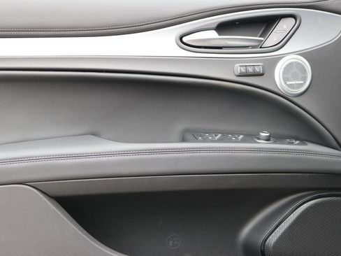 New 2025 Alfa Romeo Stelvio Sprint image 13