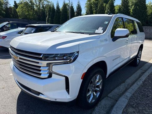 Used 2021 Chevrolet Suburban High Country AWD/4WD image 2