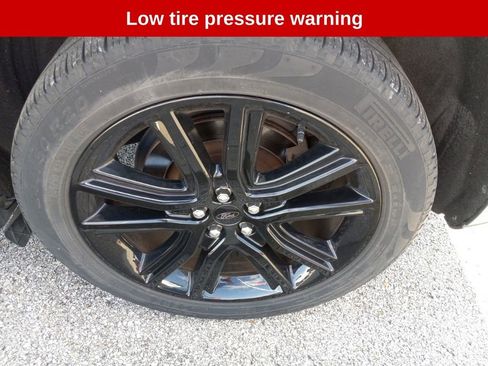 Used 2021 Ford Edge ST-Line w/ Cold Weather Package image 14