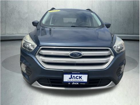 Used 2018 Ford Escape SE w/ SE Sync 3 Package FWD image 11