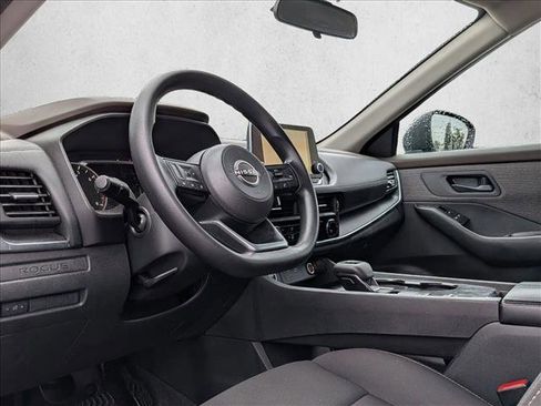 Used 2023 Nissan Rogue S FWD image 9