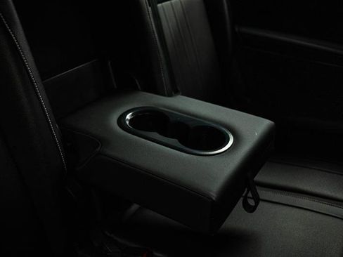 Used 2024 Volkswagen Tiguan SE image 14