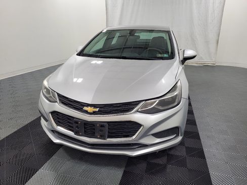Used 2016 Chevrolet Cruze LT FWD image 15