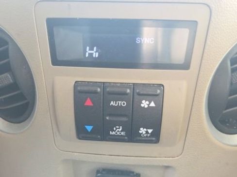 Used 2009 Honda Pilot Touring image 16