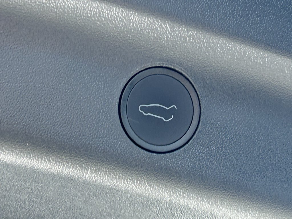 Used 2025 Tesla Model Y Long Range RWD image 13