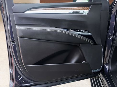 Certified 2025 Cadillac Escalade Sport Platinum w/ LPO, ONYX Package image 24