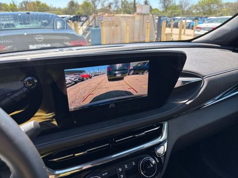 Used 2025 Buick Envista Sport Touring image 22