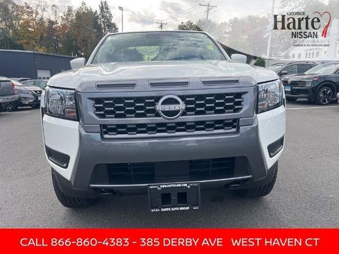 Certified 2025 Nissan Frontier SV image 8