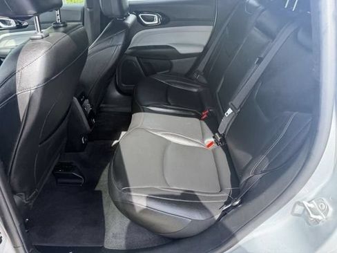 Used 2025 Jeep Compass Limited AWD/4WD image 21