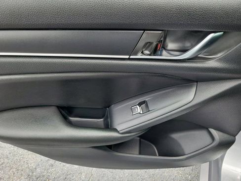 Used 2019 Honda Accord Sport image 11