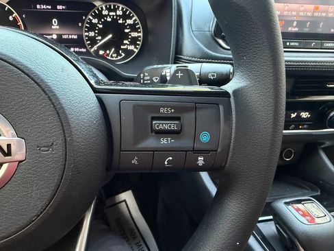 Used 2021 Nissan Rogue SV image 22