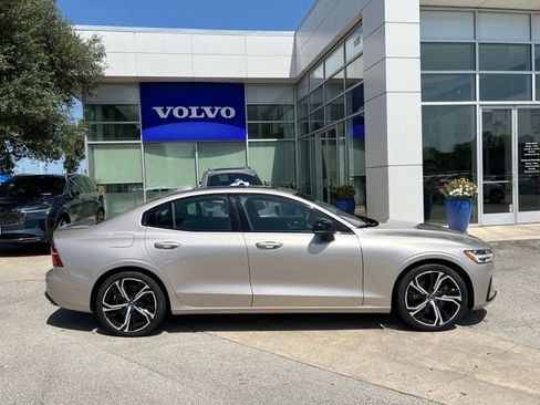 Certified 2024 Volvo S60 B5 Plus FWD image 8