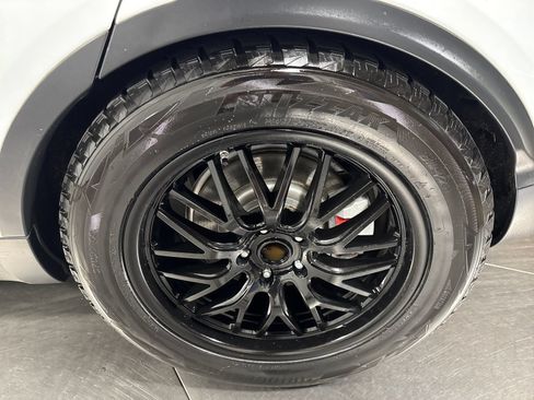 Used 2019 Land Rover Discovery HSE Luxury AWD/4WD image 12
