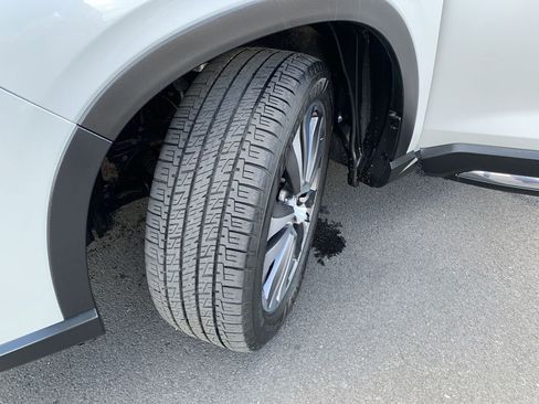 Used 2022 Subaru Ascent Limited image 12