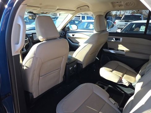 Used 2021 Ford Explorer Limited w/ Equipment Group 301A image 14