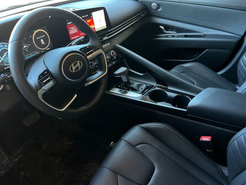 Certified 2026 Hyundai Elantra Limited FWD image 12
