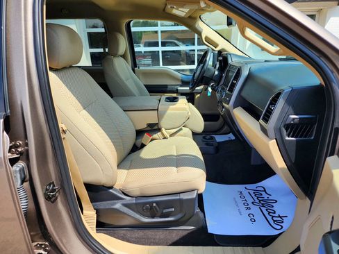 Used 2019 Ford F150 XLT w/ Equipment Group 302A Luxury AWD/4WD image 10