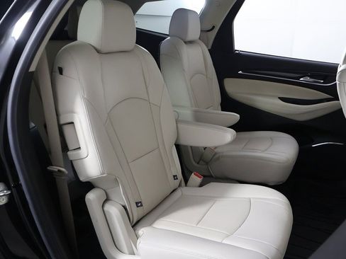 Used 2023 Buick Enclave Essence AWD/4WD image 34