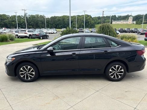 Used 2024 Volkswagen Jetta S FWD image 4