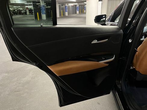 Used 2023 Cadillac XT4 Premium Luxury image 18