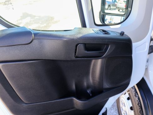 Used 2021 RAM ProMaster 2500 image 13