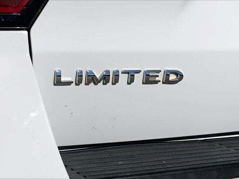 Used 2019 Ford Expedition Limited image 30