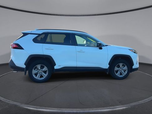 Used 2024 Toyota RAV4 LE AWD/4WD image 9