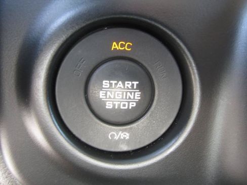 Used 2020 Jeep Wrangler Sport AWD/4WD image 24