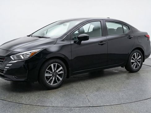 Used 2025 Nissan Versa SV FWD image 3