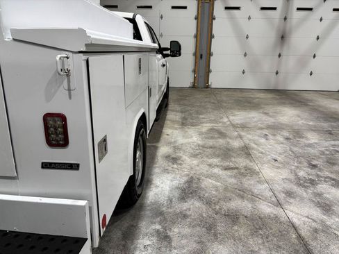 Used 2019 Ford F350 XL w/ Power Equipment Group RWD image 10