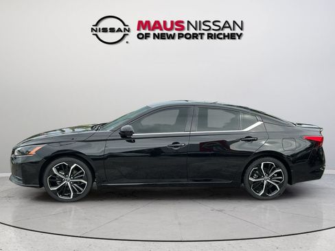 Certified 2025 Nissan Altima 2.5 SR FWD image 5