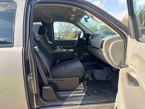 Used 2013 Chevrolet Silverado 1500 W/T AWD/4WD image 14