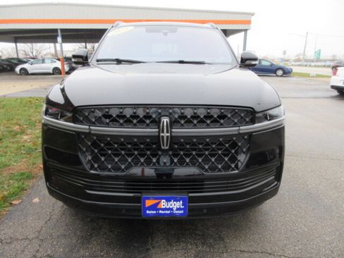 Used 2025 Lincoln Navigator Reserve w/ Jet Appearance Package image 8