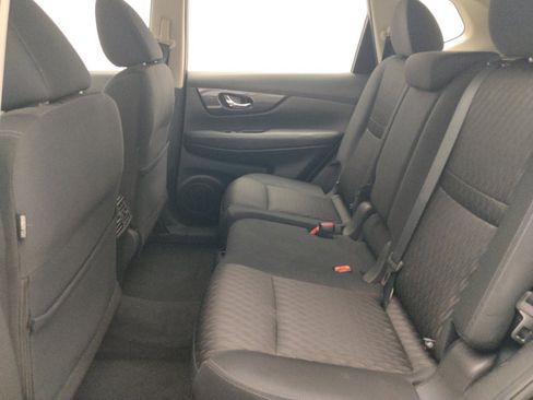 Used 2017 Nissan Rogue S FWD image 18