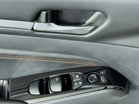 Used 2023 Nissan Altima 2.5 SR image 23