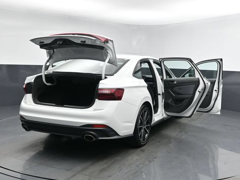 Used 2025 Volkswagen Jetta GLI Autobahn FWD image 27
