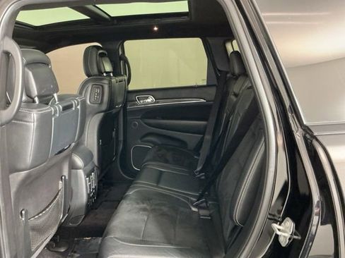 Used 2017 Jeep Grand Cherokee SRT AWD/4WD image 28