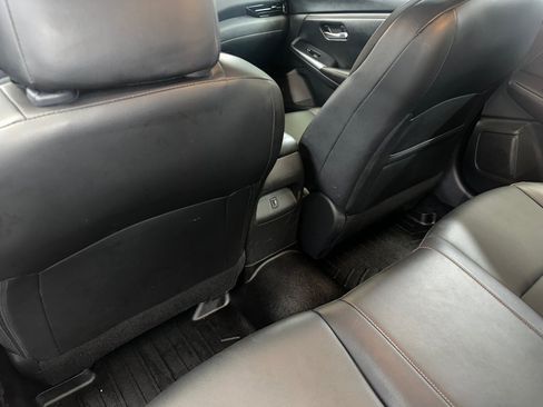 Used 2023 Nissan Sentra SR w/ SR Premium Package FWD image 20