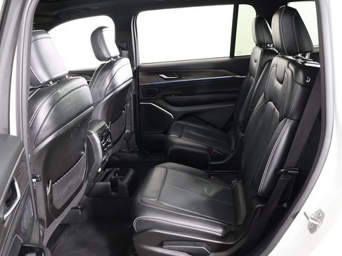 Used 2023 Jeep Grand Cherokee L Overland AWD/4WD image 40