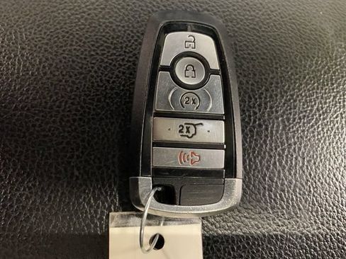 Certified 2019 Ford Expedition XLT w/ Equipment Group 202A AWD/4WD image 28