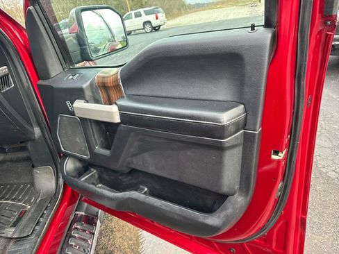 Used 2015 Ford F150 Lariat image 8