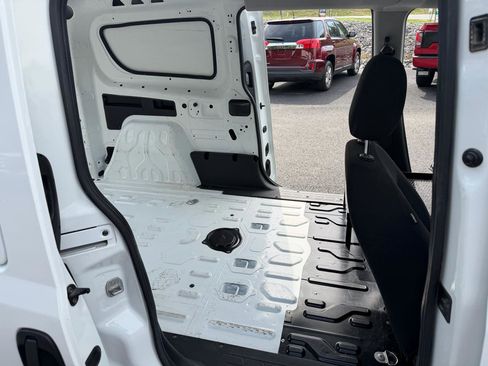 Used 2022 RAM ProMaster City Tradesman FWD image 12